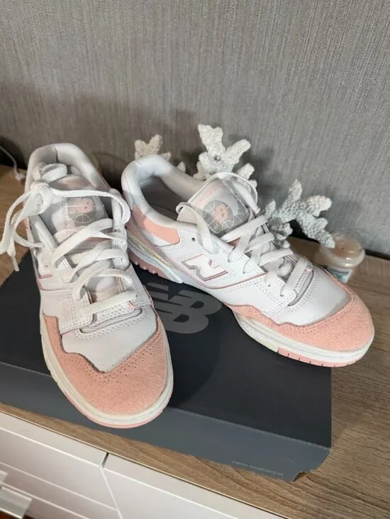 New Balance 550 White Pink Women’s Sneakers Size 9 Retro Leather Shoes New - Picture 4 of 12